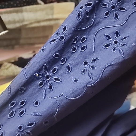 8/$25 Lane Brant Navy Button-Down Shirt for Women size 10/12 - Picture 5 of 5